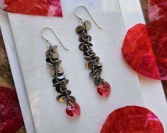 Swarovski Heart Rose roze oorbellen.  Zilveren hangoorbellen.