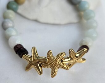 Kreuzfahrt Schmuck.  Stretch-Armbänder.  Muschel und Recyclingglas.  Natürlicher Edelstein.