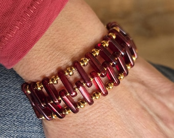 Merlot rot und gold armband.  Geschenk für sie.