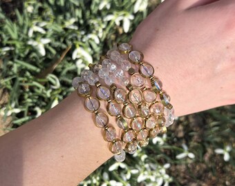 Seifenblasentee.  Klassische Bergkristallarmbänder mit Messingakzenten.  Geschenk für sie.
