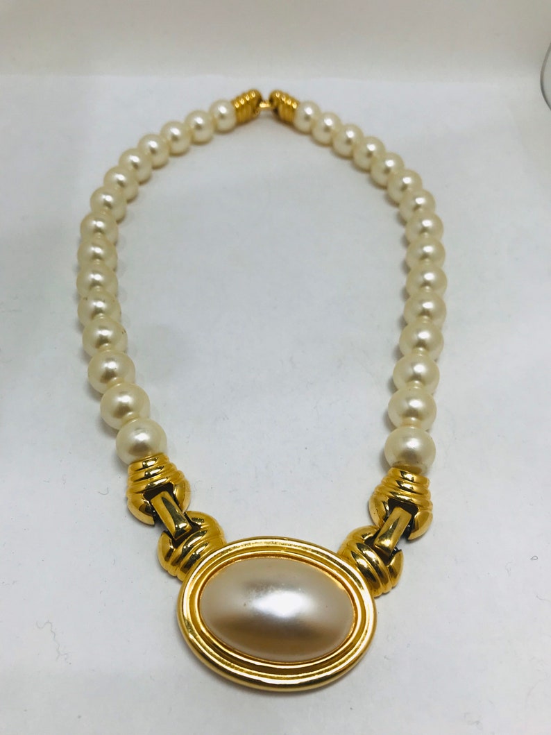 Vintage Napier pearl necklace