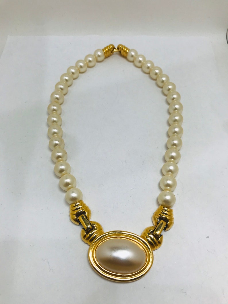 Vintage Napier pearl necklace