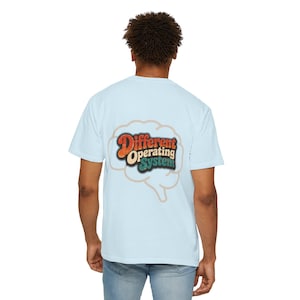 Anderes Betriebssystem – Kabelgebundenes Kuschel-T-Shirt