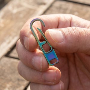 Karabinek EDC z tytanu, miniaturowy karabińczyk, suwak, zapięcie, ultralekki, 1 g, klips do breloka, smycz z linki spadochronowej do plecaka