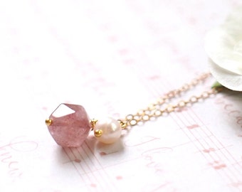 Strawberry Quartz x Pearl Necklace // Gem Stone Pendant // 14K Gold-filled // Romantic & Sweet