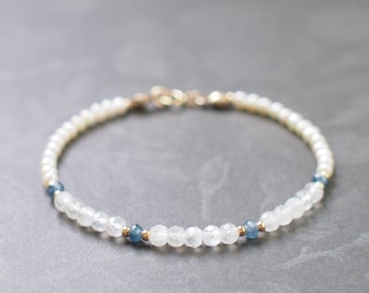 Blue Moonstones x Blue Chalcedony x Pearls Bracelet // Elegant & Unique // Stackable // 14K Gold-filled