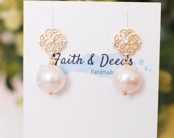 White Fresh Water Pearl Earrings // Simple Earrings // 14K Gold-filled // Elegant & Graceful