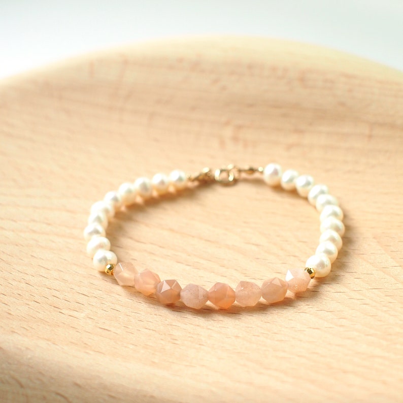 Sunstones x Pearls Bracelet 14K Gold-filled Stackable Feminine /& Sweet