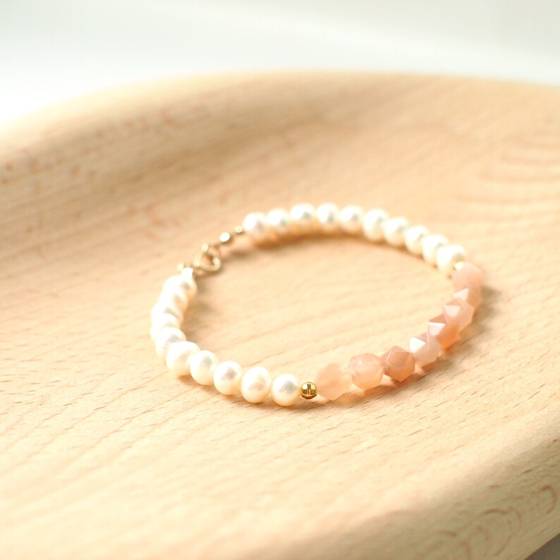 Sunstones x Pearls Bracelet 14K Gold-filled Stackable Feminine /& Sweet