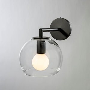 Lumière Globe Single Shade Sconce Light Fixture