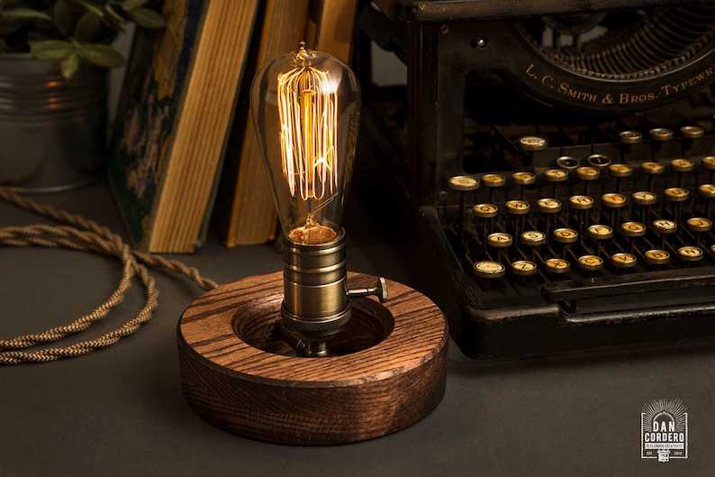 The O Edison Table Lamp Red Mahogany