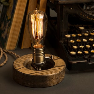 The O Edison Table Lamp Jacobean