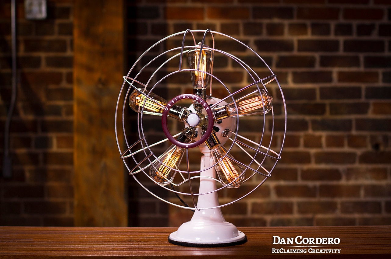 вентилятор тома эдисона. ретро футуристичная настольная лампа. биполярный вентилятор эдисона 1892 г. вентиляторы ретро ge electric. люстра с вентилятором.