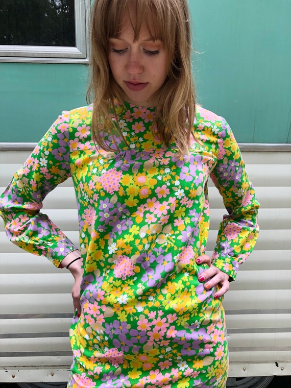 1960s Mod pastel floral mini dress Size Small