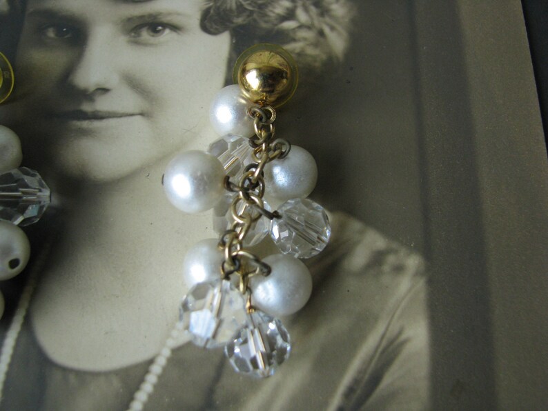 Vintage Crystal /& Glass Faux Pearl Beaded Cluster Earrings Bridal Earrings 1960/'s Beaded Cluster Earrings Vintage Wedding Earrings