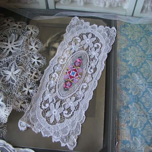 Antique Lace Doily, Nottingham Lace Doily, Embroidered Lace Doily, Rose Doily, Wedding Decorations, Wedding Lace