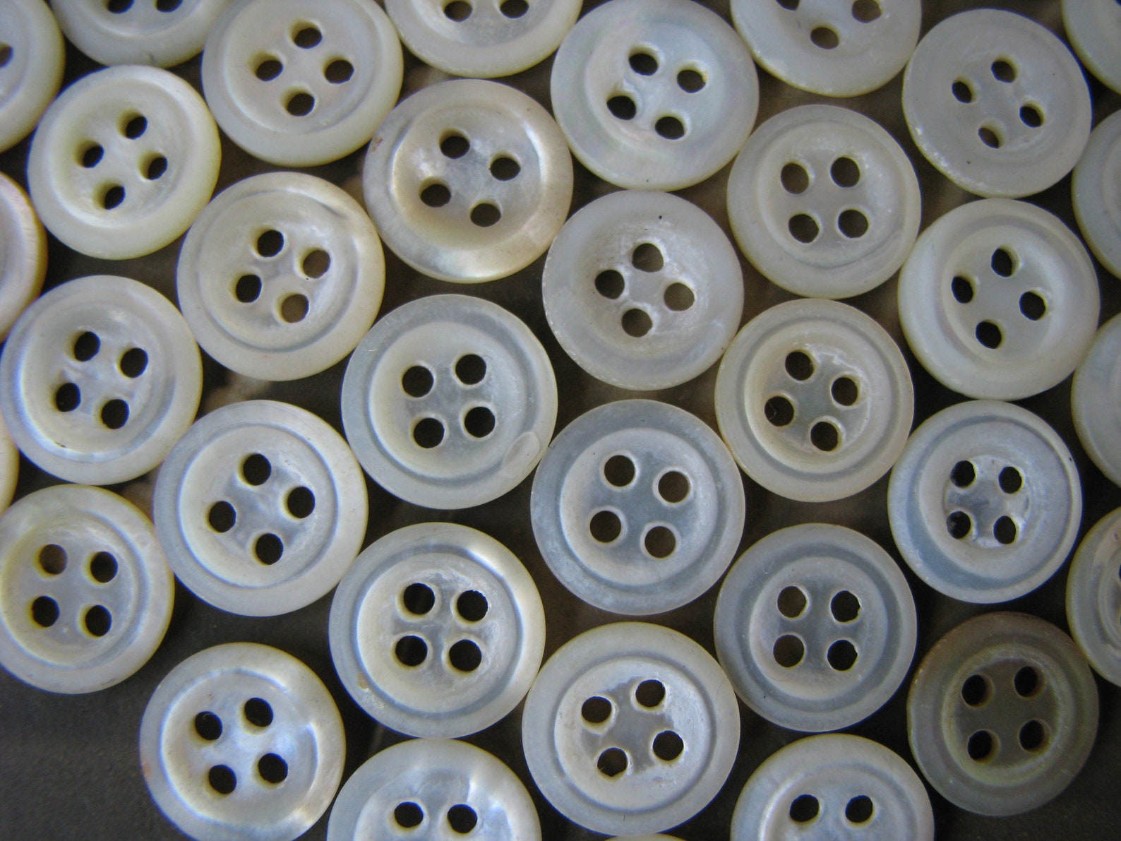 Antique Carved Mother of Pearl Buttons, Victorian Shell Buttons, 10mm ...