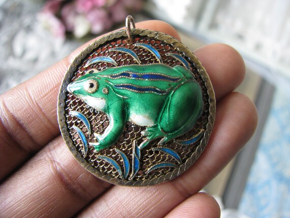 Antique Chinese Export Silver Cloisonne Frog Pend… - image 3