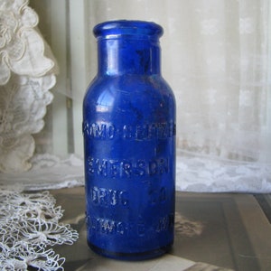 Antique Cobalt Bottle, BROMO SELTZER Bottle, Cobalt Blue Bottle, Cobalt Medicine Bottle, Small Medicine Bottle, Collectible Medicine Bottle