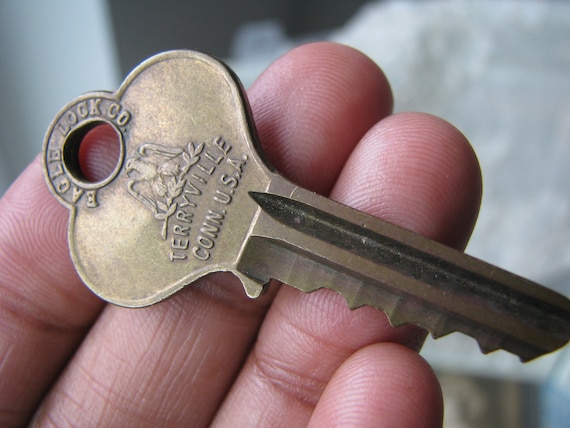 アンティーク雑貨 RRL eagle steel key pate Antique Eagle Lock Co. Brass Key, Steampunk Clover Top - Etsy