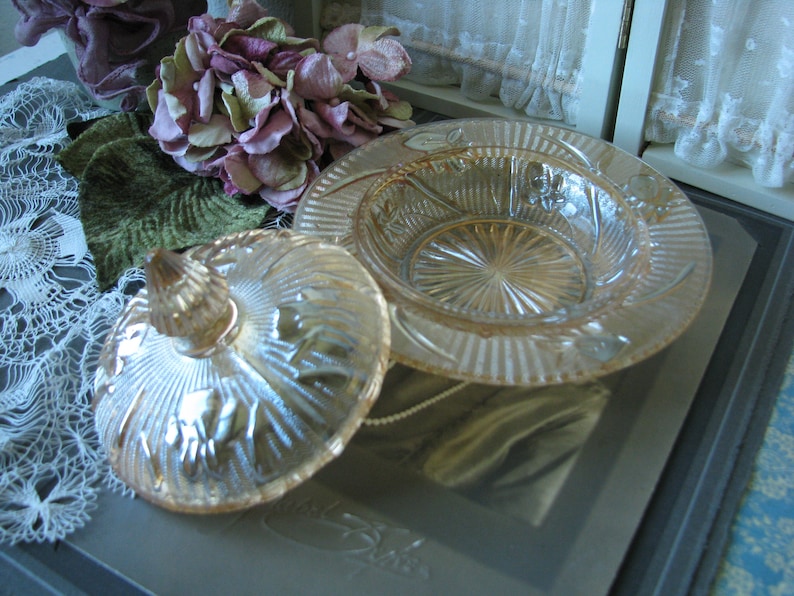 Marigold Iris Herringbone Pattern Carnival Glass Butter Dish 1930/'s Carnival Glass Jeanette Glass Butter Dish Vintage Jeannette Glass