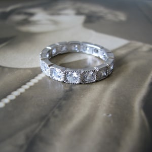 Art Déco Style Wedding Band, Sterling Silver CZ Wedding Band, CZ Eternity Band, CZ Anniversary Band, Wedding Ring, Bridal Ring, Taille 9