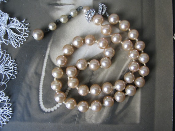 Vintage Pearl Choker, Glass Pearl Necklace, Faux … - image 1