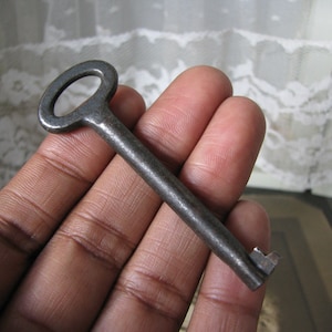 Antique Halloween Decor, Antique Twisted Key, Antique Barrel Key, Antique Key, Love Token, Primitive Key