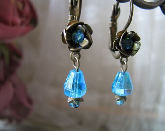 Vintage blauwe kristallen oorbellen, Victoriaanse stijl