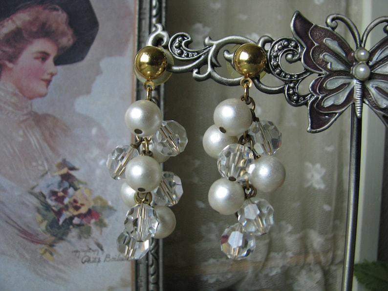 Vintage Crystal /& Glass Faux Pearl Beaded Cluster Earrings Bridal Earrings 1960/'s Beaded Cluster Earrings Vintage Wedding Earrings