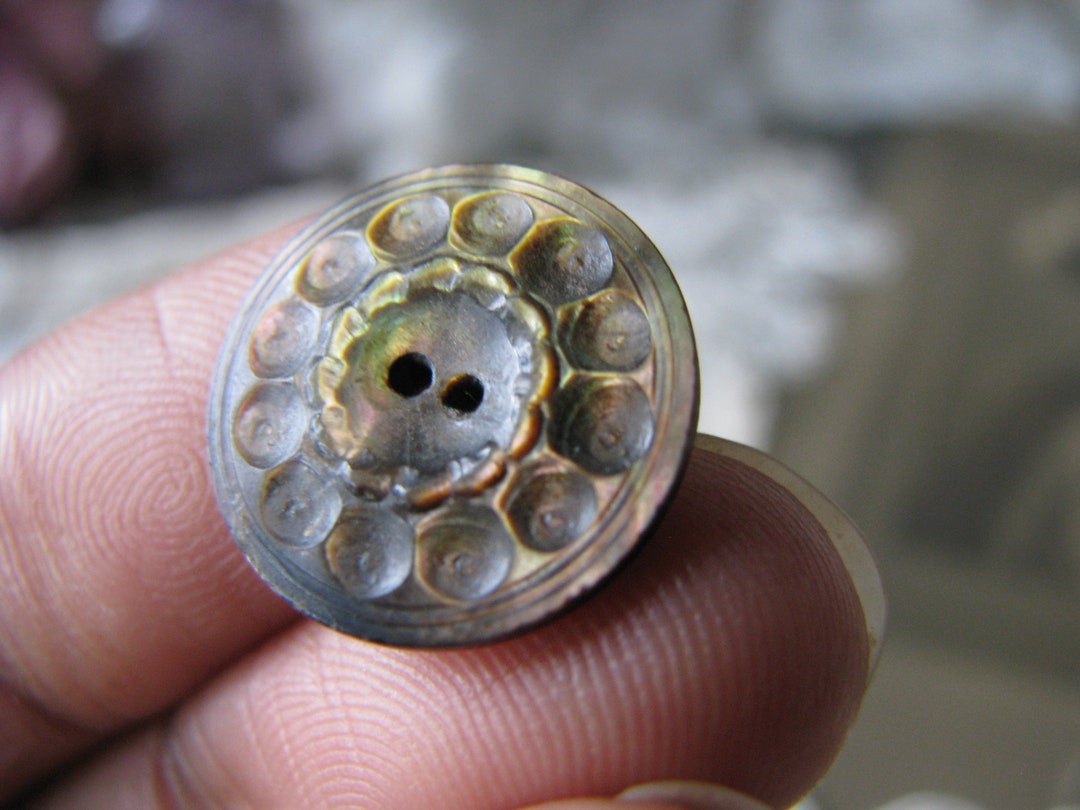 Antique Carved Black Mother of Pearl Button, Victorian Shell Button - Etsy