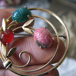 Vintage Scarab Brooch, Vintage Gold Filled Brooch, Carnelian Brooch, Chalcedony Brooch, Rhodochrysite Brooch, Wreath Brooch, KREMENTZ
