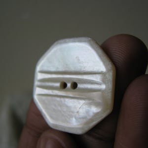 Antique Carved Shell Button, Antique Mother Of Pearl Button, Mother Of Pearl Button, Victorian Carved Button, White Mother Of Pearl