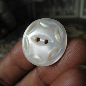 Antique Carved Shell Button, Antique Mother Of Pearl Button, Mother Of Pearl Button, Victorian Carved Button, White Mother Of Pearl
