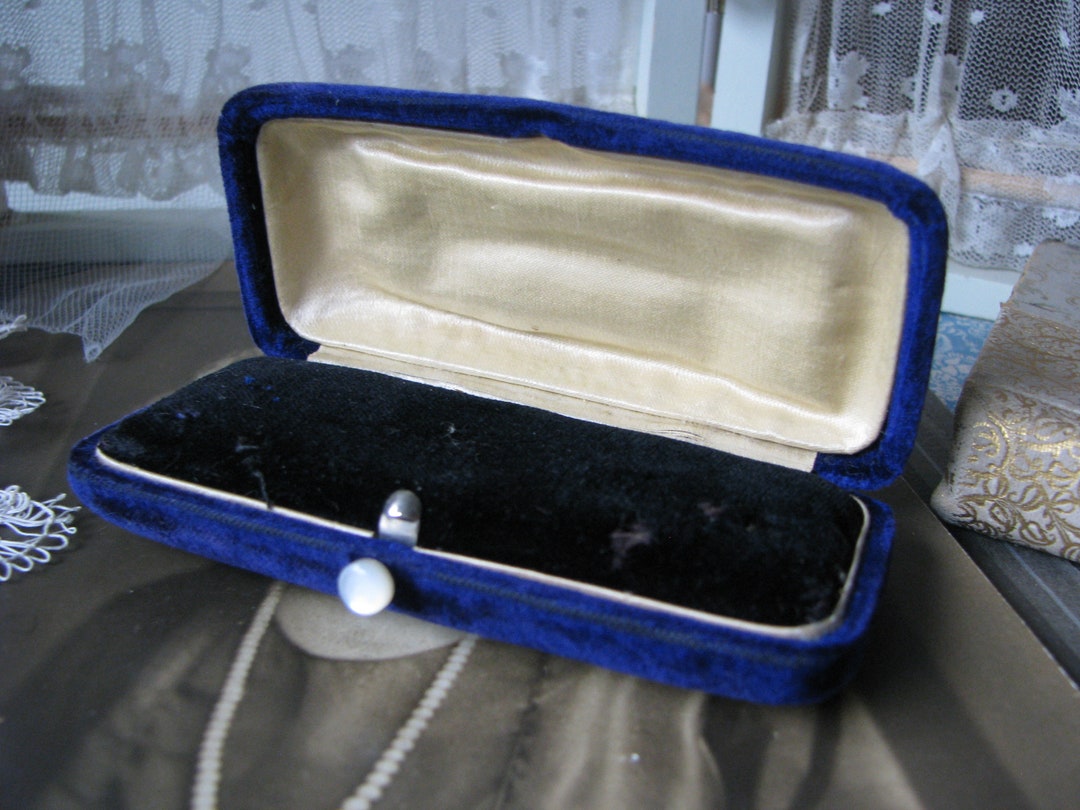 Antique Jewelry Display Box, Antique Jewelry Presentation Box, Antique
