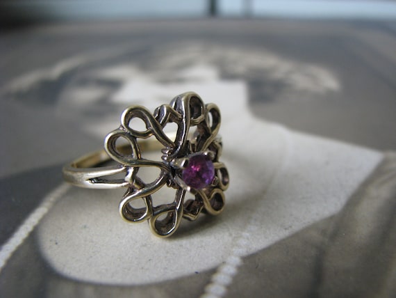 Vintage Avon Ruby Ring, Avon Filigree Ring, Gold … - image 5