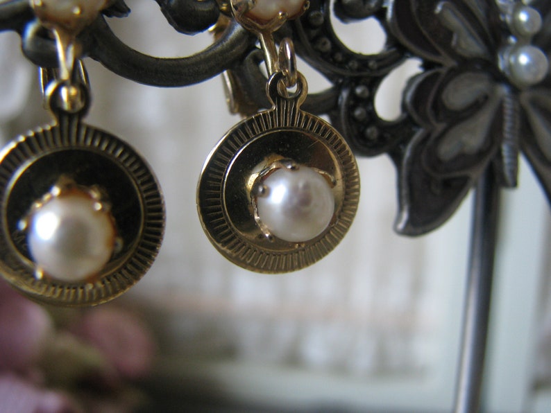 Cultured Pearl Earrings Wedding Pearls Bridal Earrings Vintage Pearl Earrings Pearl Wedding Earrings Vintage Clip On Earrings