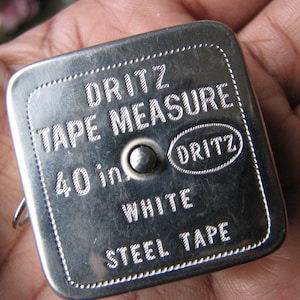 Vintage Maßband, Vintage Maßband, 40-Zoll-Maßband, Werbemaßband, antike Nähutensilien, kleines Maßband