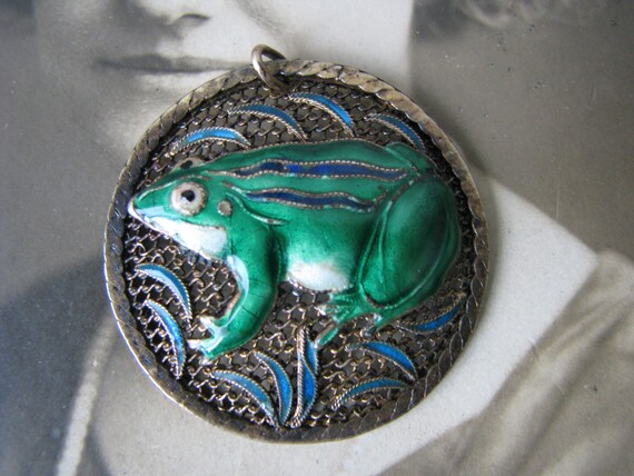 Antique Chinese Export Silver Cloisonne Frog Pend… - image 9