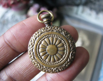 Pendentif/médaillon Victorien Plaqué Or Avec Chaîne De Montre Gousset - Vintage Belgique - Occasion