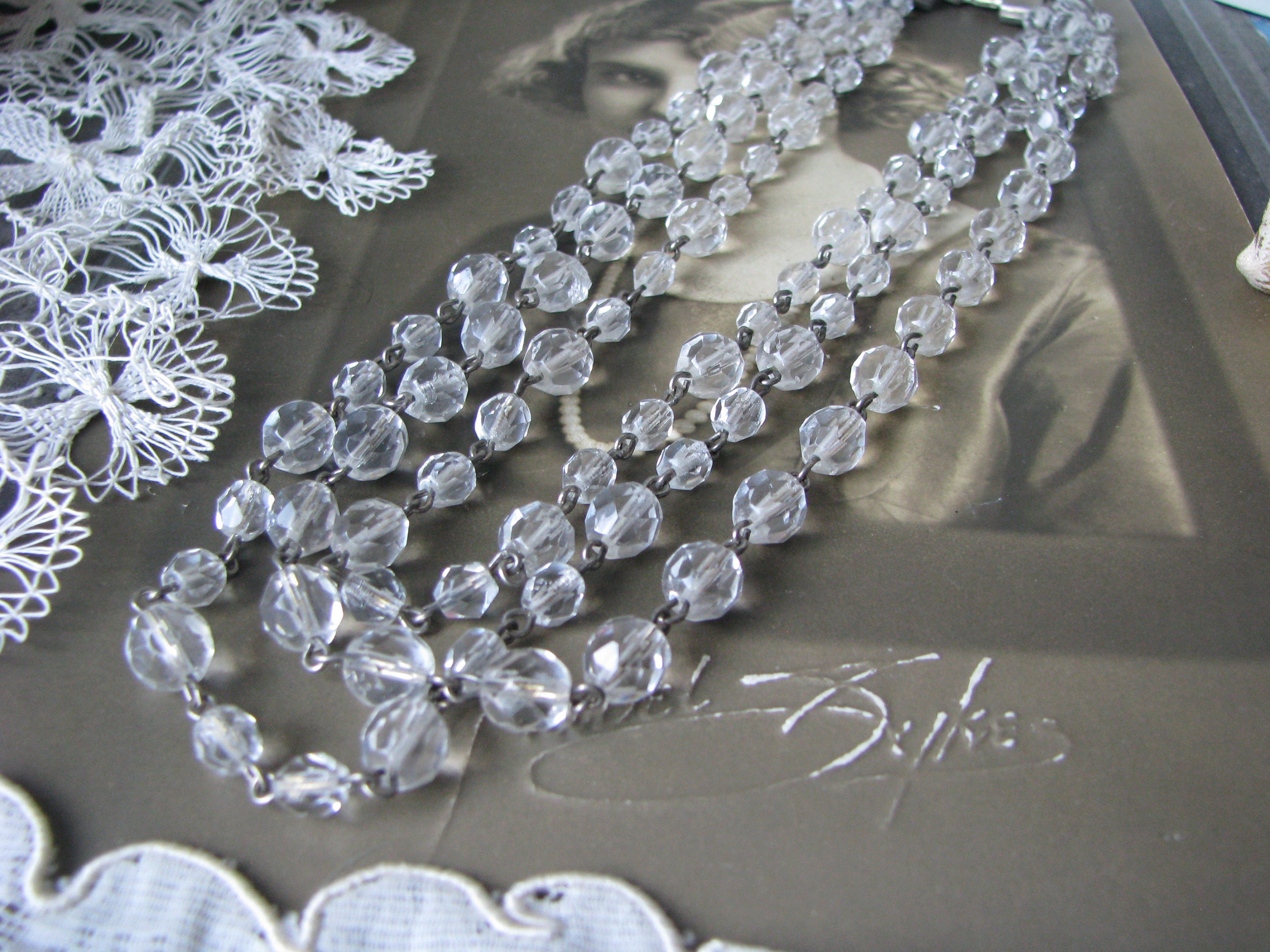Collier perles a facettes et perles fimo bleu claire nacré - Un grand marché