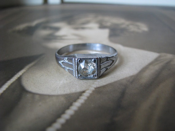 Art Deco Paste Ring, Men’s Paste Ring, White Meta… - image 2