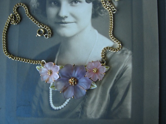 Vintage Flower Lucite Necklace, Gold Filled Flowe… - image 1