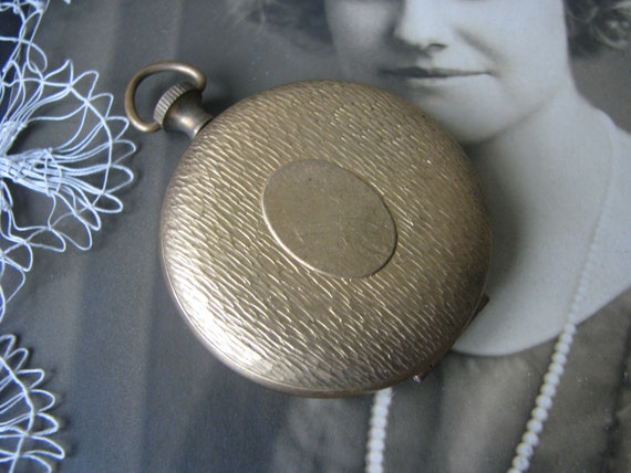 Vintage Pocket Watch Locket, Large Round Locket, … - image 4