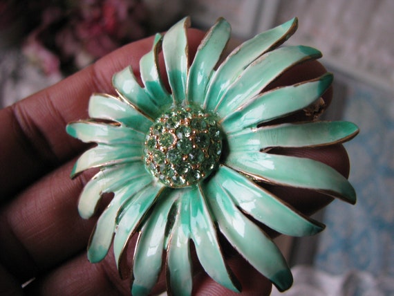 Vintage Enamel Flower Brooch, Green Enamel Flower… - image 6