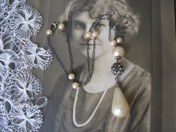 Art Deco Faux Pearl Lavalier Necklace, 1930s Brid… - image 1