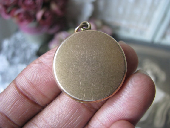 Antique Gold Locket, Edwardian Gold Locket, Etche… - image 8