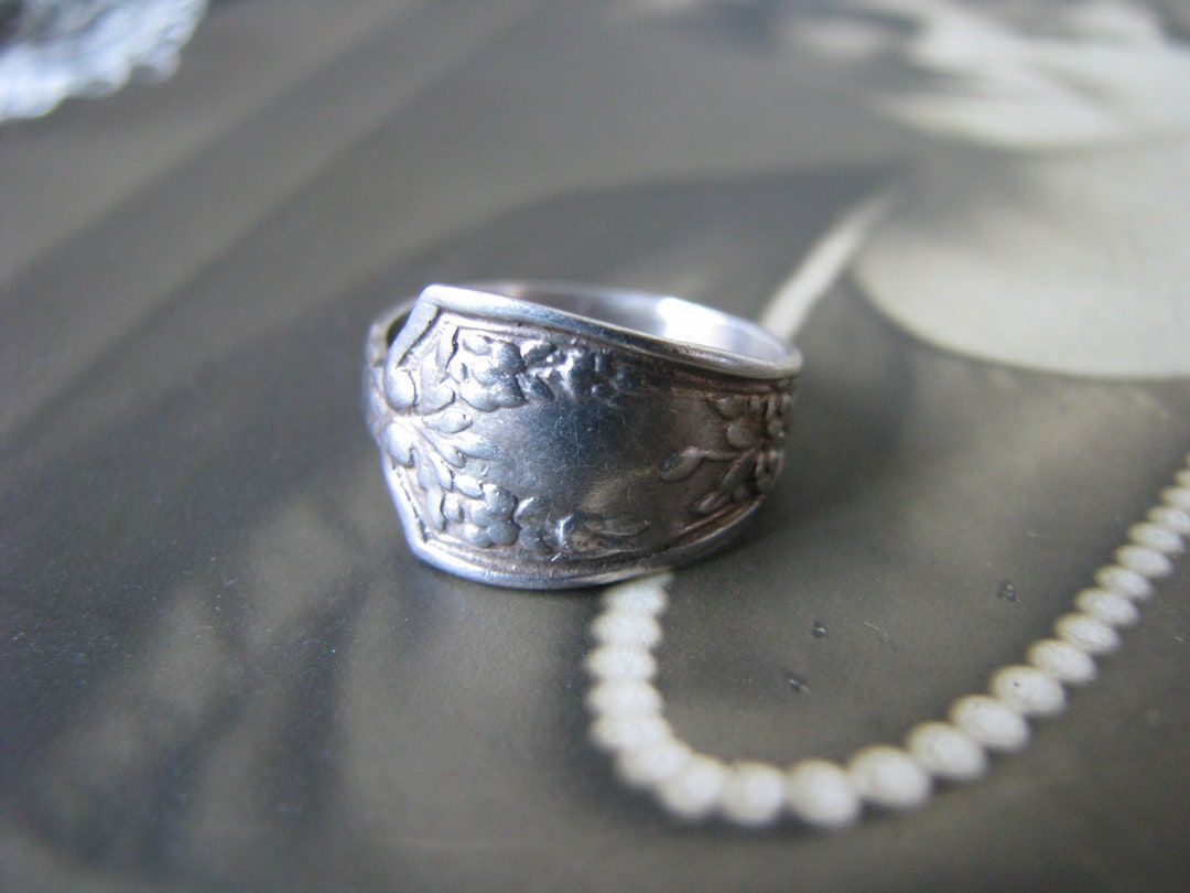 Anillo De Cuchara Ajustable Con Diseño Floral Y Flores De Plata De Ley