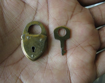 Vintage 1940's Brass Miniature Heart Padlock & Key, Vintage Mini Padlock and Key, Steampunk Padlock and Key, Padlock Pendant, Key Pendant