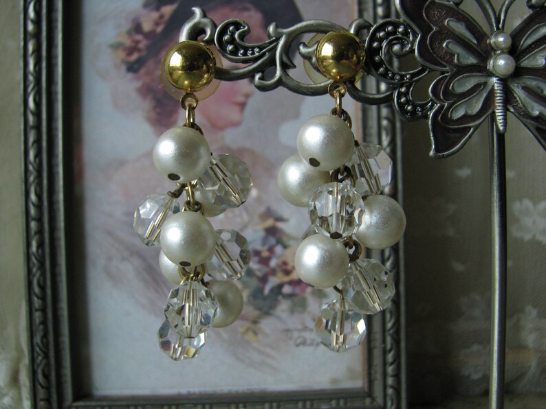 Vintage Crystal /& Glass Faux Pearl Beaded Cluster Earrings Bridal Earrings 1960/'s Beaded Cluster Earrings Vintage Wedding Earrings
